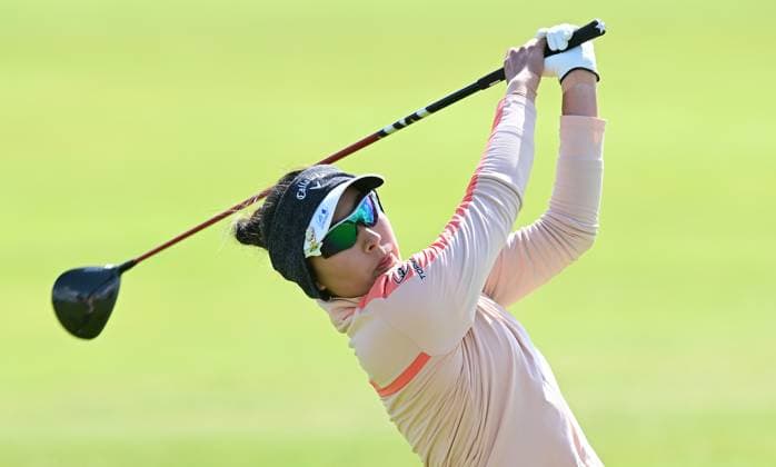 Jeeno Thitikul on the 2nd Tee AIG Women s Open, Day Three, Golf, St. Andrews, Scotland, UK - 24 Aug 2024  Copyright: xGreigxCowie Shutterstockx 14655900bf