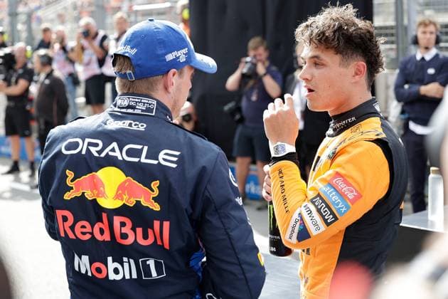 24.08.2024, Circuit Zandvoort, Zandvoort, Formula 1 Heineken Dutch Grand Prix 2024 , im Bild Poleposition für Lando Norris (GBR), McLaren F1 Team, 2.Startplatz für Max Verstappen (NLD), Oracle Red Bull Racing Defodi-506_20240824_hbr_5020