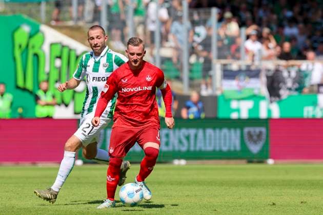 Rico Preissinger (SC Preussen Muenster) und Marlon Ritter (1. FC Kaiserslautern) kaempfen um den Ball, 2. Bundesliga, Preußen Münster vs 1. FC Kaiserslautern, Preußenstadion am 24. August 2024 in Münster, Deutschland. (Foto von Marco Steinbrenner DeFodi Images) Rico Preissinger (SC Preussen Muenster) und Marlon Ritter (1. FC Kaiserslautern) battle for the ball, 2. Bundesliga, Preußen Münster vs 1. FC Kaiserslautern, Preußenstadion, August 24, 2024 in Münster, Germany. (Photo by Marco Steinbrenner DeFodi Images) DFB DFL REGULATIONS PROHIBIT ANY USE OF PHOTOGRAPHS AS IMAGE SEQUENCES AND OR QUASI-VIDEO. Defodi-700_scp_fcK_20240824_173