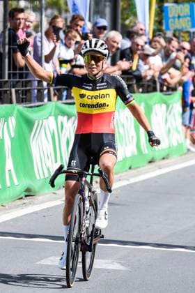 Sport Themen der Woche KW34 Sport Bilder des Tages Belgian Sanne Cant celebrates as she crosses the finish line to win the Schaal Sels Merksem, women s elite one day cycling race in Merksem, Antwerp, Sunday 25 August 2024.  x99058887x