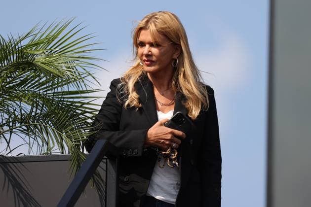 25.08.2024, xsvx, Motorsport FIA Formel 1, Großer Preis der Niederlande 2024 emspor, v.l. Corinna Schumacher Ehefrau von Michael und Mutter von Mick Schumacher (FIA REGULATIONS PROHIBIT ANY USE OF PHOTOGRAPHS as IMAGE SEQUENCES and or QUASI-VIDEO) Zandvoort