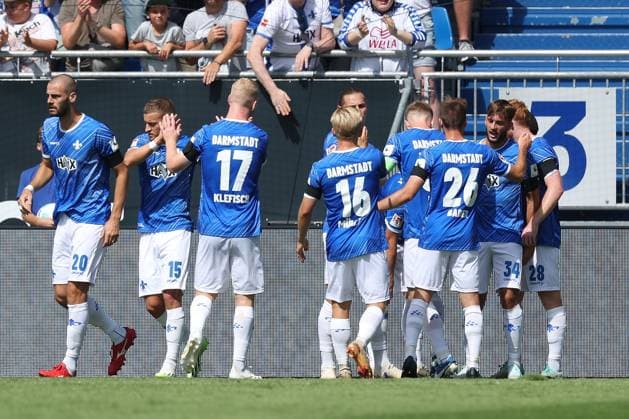2024.08.25 xJFAx Fussball 2.Bundesliga 3.Spieltag Saison 2024 25, SV Darmstadt 98 - 1.FC Nürnberg v.l., Torjubel, Goal celebration, celebrate the goal SV Darmstadt 98 (DFL DFB REGULATIONS PROHIBIT ANY USE OF PHOTOGRAPHS as IMAGE SEQUENCES and or QUASI-VIDEO
