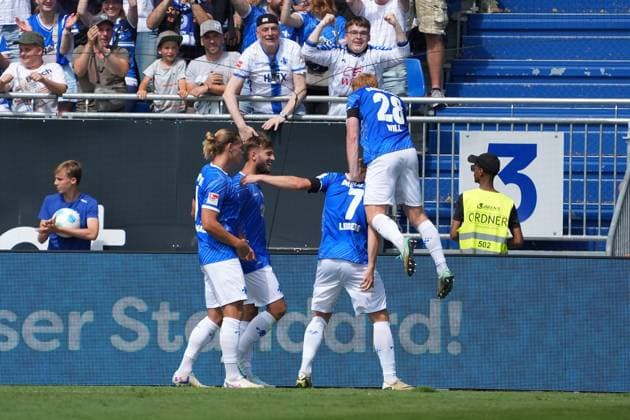 celebrate the goal, Torjubel zum 1:0 Isac Lidberg (SV Darmstadt 98, 07), Paul Will (SV Darmstadt 98, 28) freut sich - 25.08.2024 2. Bundesliga, Saison 24 25: SV Darmstadt 98 vs 1. FC Nürnberg, Stadion am Boellenfalltor, emonline, emspor,