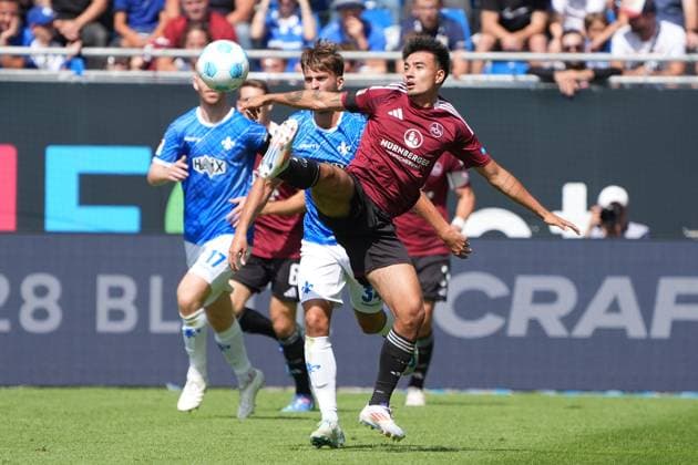 Kanji Okunuki (1. FC Nürnberg, 11) - 25.08.2024 2. Bundesliga, Saison 24 25: SV Darmstadt 98 vs 1. FC Nürnberg, Stadion am Boellenfalltor, emonline, emspor,