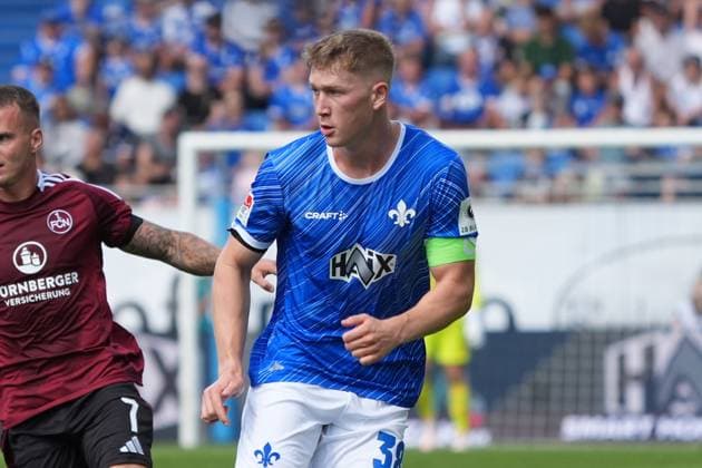 Clemens Riedel (SV Darmstadt 98, 38) - 25.08.2024 2. Bundesliga, Saison 24 25: SV Darmstadt 98 vs 1. FC Nürnberg, Stadion am Boellenfalltor, emonline, emspor,