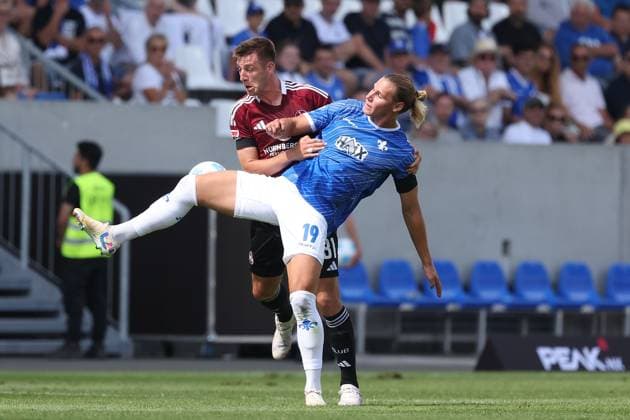 2024.08.25 xJFAx Fussball 2.Bundesliga 3.Spieltag Saison 2024 25, SV Darmstadt 98 - 1.FC Nürnberg v.l., Robin Knoche (1.FC Nürnberg), Fynn Lakenmacher (SV Darmstadt 98), Zweikampf, Action, Aktion, Battles for the Ball (DFL DFB REGULATIONS PROHIBIT ANY USE OF PHOTOGRAPHS as IMAGE SEQUENCES and or QUASI-VIDEO