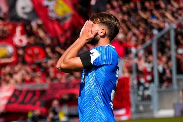 Killian Corredor(SV Darmstadt 98, 34) ist enttaeuscht über eine vergebene Torchance, GER, SV Darmstadt 98 vs. 1. FC Nuernberg, Fussball, 2. Bundesliga, 3. Spieltag, Spielzeit 2024 2025, 25.08.2024. DFL REGULATIONS PROHIBIT ANY USE OF PHOTOGRAPHS as IMAGE SEQUENCES and or QUASI-VIDEO GER, SV Darmstadt 98 vs. 1. FC Nuernberg Fussball, 2. Bundesliga, 3. Spieltag, Spielzeit 2024 2025, 25.08.2024. Darmstadt