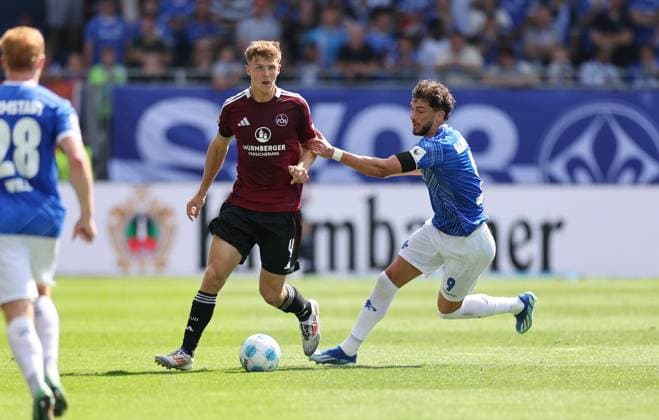 25.08.2024, xdcx, Fussball 2. Bundesliga, SV Darmstadt 98 - 1. FC Nürnberg, emonline, emspor, despor, v.l., Finn Jeltsch (1. FC Nürnberg), Fraser Hornby (SV Darmstadt 98) DFL DFB REGULATIONS PROHIBIT ANY USE OF PHOTOGRAPHS AS IMAGE SEQUENCES AND OR QUASI-VIDEO.