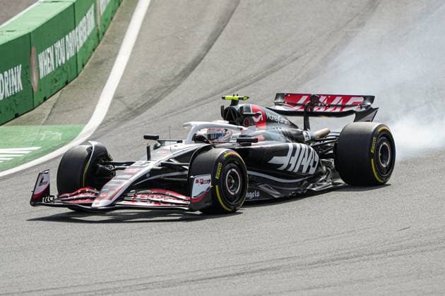 2024-08-25 F1 - Heineken Dutch GP - Grand Prix Race ZANDVOORT, NETHERLANDS - AUGUST 25: Nico Hulkenberg of Haas competing in the Grand Prix Race during F1 - Heineken Dutch GP on August 25, 2024 in Zandvoort, Netherlands. Zandvoort Netherlands Content not available for redistribution in The Netherlands directly or indirectly through any third parties. Copyright: xAndrexWeeningx