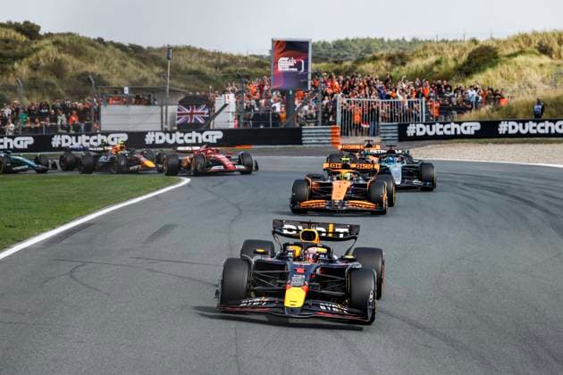 Start, 1 Max Verstappen (NLD, Oracle Red Bull Racing), 4 Lando Norris (GBR, McLaren Formula 1 Team), F1 Grand Prix of the Netherlands at Circuit Zandvoort on August 25, 2024 in Zandvoort, Netherlands. (Photo by HOCH ZWEI) Zandvoort Netherlands