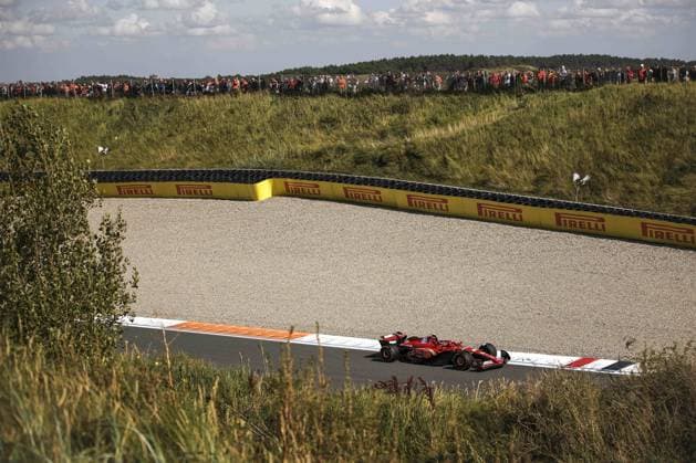 55 SAINZ Carlos (spa), Scuderia Ferrari SF-24, action during the Formula 1 Heineken Dutch Grand Prix 2024, 15th round of the 2024 Formula One World Championship, WM, Weltmeisterschaft from August 23 to 25, 2024 on the Circuit Zandvoort, in Zandvoort, Netherlands - F1 - DUTCH GRAND PRIX 2024 DPPI Panoramic  240825_R15_OLANDA_DP_XB3_6588_