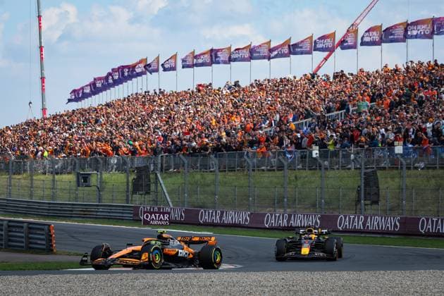 4 Lando Norris (GBR, McLaren Formula 1 Team), 1 Max Verstappen (NLD, Oracle Red Bull Racing), F1 Grand Prix of the Netherlands at Circuit Zandvoort on August 25, 2024 in Zandvoort, Netherlands. (Photo by HOCH ZWEI) Zandvoort Netherlands