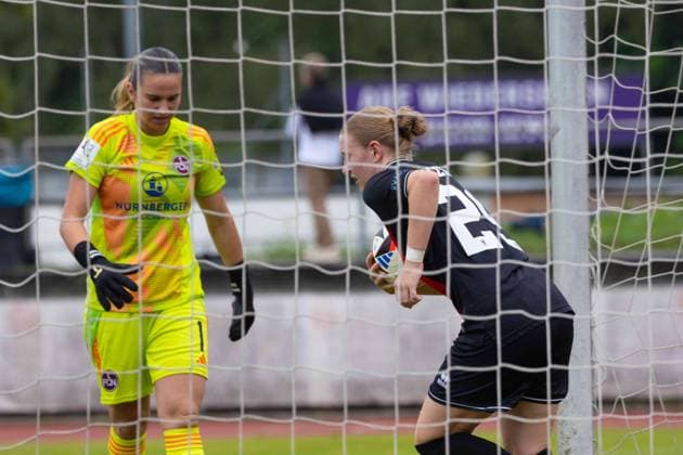 Ingolstadt, Deutschland 25. August 2024: 2. BL - Frauen - 2024 2025 - FC Ingolstadt 04 vs. 1. FC Nürnberg Im Bild: 2. v.li. Torschuetzin Pija Reininger (FCI) jubelt nach ihrem Tor zum 1:2. MTV-Stadion Bayern Copyright: xFotostandx xSchaeferx