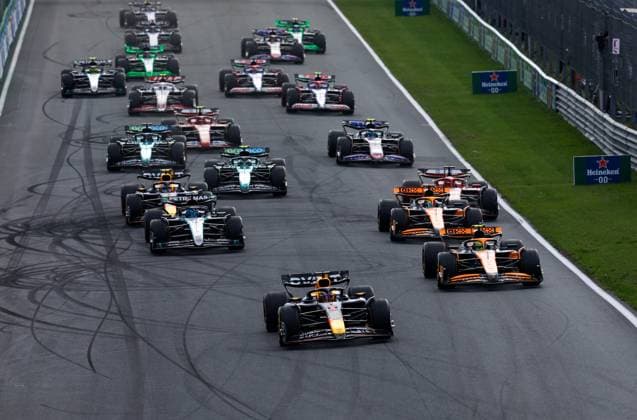 Start, 1 Max Verstappen (NLD, Oracle Red Bull Racing), 4 Lando Norris (GBR, McLaren Formula 1 Team), 63 George Russell (GBR, Mercedes-AMG Petronas F1 Team), 81 Oscar Piastri (AUS, McLaren Formula 1 Team), F1 Grand Prix of the Netherlands at Circuit Zandvoort on August 25, 2024 in Zandvoort, Netherlands. (Photo by HOCH ZWEI) Zandvoort Netherlands