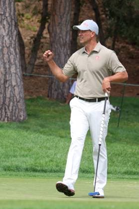 CASTLE ROCK, CO - AUGUST 25: PGA, Golf Herren golfer Adam Scott reacts to making a putt for eagle on the first hole during the final round of the PGA FedExCup BMW Championship on August 25th, 2024, at Castle Pines Golf Club in Castle Rock, Colorado. (Photo by Brian Spurlock Icon Sportswire) GOLF: AUG 25 PGA FedExCup Playoffs - BMW Championship EDITORIAL USE ONLY Icon2408253