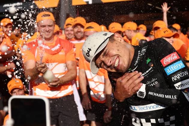 F1 Grand Prix Of The Netherlands 2024 Lando Norris of McLaren celebrates with the team after the Formula 1 Grand Prix of The Netherlands at Circuit Zandvoort in Zandvoort, Netherlands on August 25, 2024. Zandvoort Netherlands  Copyright: xJakubxPorzyckix originalFilename:porzycki-f1grandp240825_npJr4.jpg