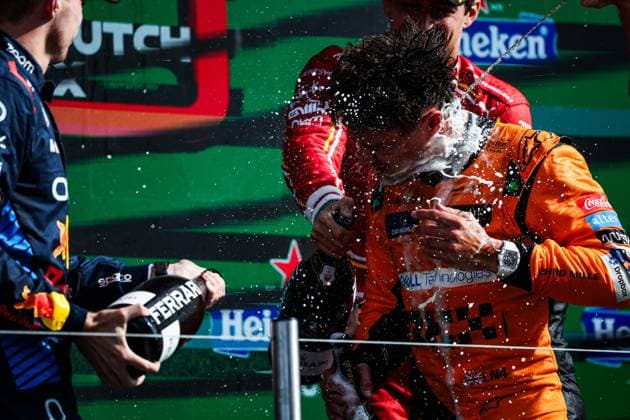 NORRIS Lando (gbr), McLaren F1 Team MCL38, portrait, podium, during the Formula 1 Heineken Dutch Grand Prix 2024, 15th round of the 2024 Formula One World Championship, WM, Weltmeisterschaft from August 23 to 25, 2024 on the Circuit Zandvoort, in Zandvoort, Netherlands - F1 - DUTCH GRAND PRIX 2024 DPPI Panoramic 240825_R15_OLANDA_DP_FG0O0016