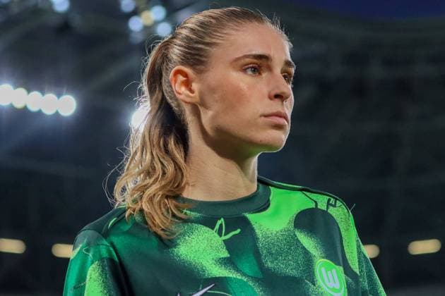 Dresden, Deutschland 25. August 2024: Supercup - Frauen - 2024 2025 - VfL Wolfsburg vs. 1. FC Bayern München Im Bild: Jule Brand (VfL Wolfsburg) DFB regulations prohibit any use of photographs as image sequences and or quasi-video Rudolf-Harbig-Stadion Sachsen Copyright: xFotostandx xFantinix