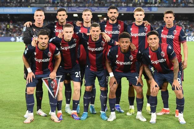 SSC Napoli v Bologna FC - Serie A Players of Bologna FC line up for a team photo during the Serie A match between SSC Napoli and Bologna FC at Stadio Diego Armando Maradona Naples Italy on 25 August 2024. Naples Naples Italy  Copyright: xFrancoxRomanox originalFilename:romano-sscnapol240825_npYil.jpg
