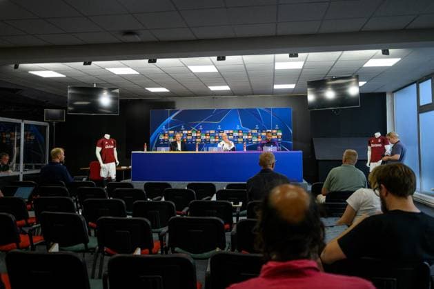 240826 Head coach Henrik Rydström and Isaac Kiese Thelin of Malmö FF during a press conference, PK, Pressekonferenz with Malmö FF on August 26, 2024 in Prague. Photo: Mathilda Ahlberg BILDBYRAN kod MA MA0708 fotboll football soccer fotball champions league presskonferens press conference malmö ff bbeng Copyright: MATHILDAxAHLBERG BB240826MA047