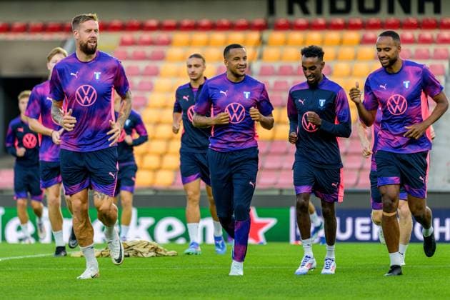 240826 Pontus Jansson, Martin Olsson, Taha Ali and Isaac Kiese Thelin of Malmö FF during a training session with Malmö FF on August 26, 2024 in Prague. Photo: Mathilda Ahlberg BILDBYRAN kod MA MA0709 fotboll football soccer fotball champions league träning practice training malmö ff bbeng Copyright: MATHILDAxAHLBERG BB240826MA083