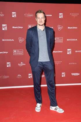Marcell Jansen bei der Ankunft zu der Preisverleihung des BILD-Award am 26.08.2024 in der Fischauktionshalle in Hamburg