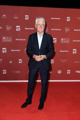 Marcel Reif bei der Ankunft zu der Preisverleihung des BILD-Award am 26.08.2024 in der Fischauktionshalle in Hamburg