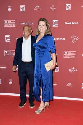 Felix Magath mit Frau Nicola Yvonne Jorde bei der Ankunft zu der Preisverleihung des BILD-Award am 26.08.2024 in der Fischauktionshalle in Hamburg
