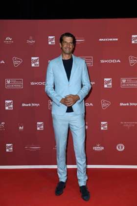 Jonas Boldt bei der Ankunft zu der Preisverleihung des BILD-Award am 26.08.2024 in der Fischauktionshalle in Hamburg