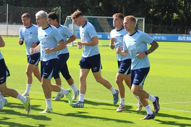 DEU, DFL, 2. FBL Hertha BSC, Training, 27.08.2024, Sportforum, Berlin, DEU, DFL, 2. FBL Hertha BSC, Training, im Bild Neuzugang, Jon Dagur Thorsteinsson (Hertha-BSC), Hertha-Spielerkreis DFL - regulations prohibit any use of Photographs as image sequences and or quasi-video Foto: Juergen Engler nordphoto GmbH