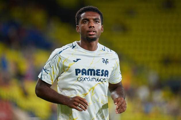 LaLiga EA Sports, Villarreal CF v RC Celta de Vigo VILLARREAL, SPAIN - AUGUST 26: Logan Costa Centre-Back of Villarreal CF warms up prior the LaLiga EA Sports match between Villarreal CF and RC Celta de Vigo at La Ceramica Stadium on August 26, 2024 in Villarreal, Spain. (Photo by Jose Torres Photo Players Images Magara Press) Villarreal La Ceramica Stadium Spain Copyright: xJosexTorresx
