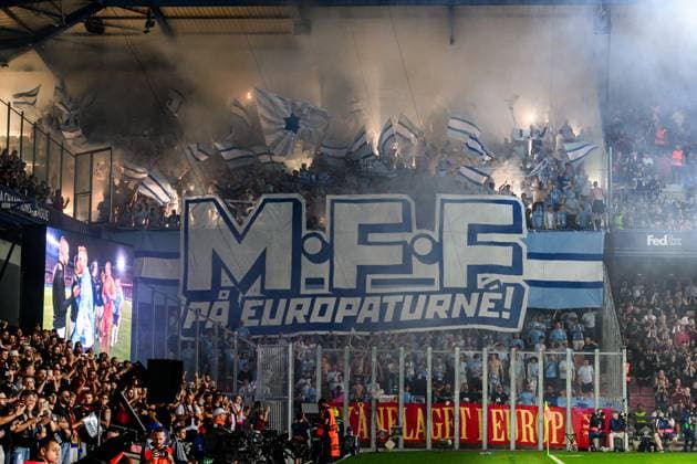 Sport Bilder des Tages 240827 Supporters of Malmö FF ahead of the UEFA Champions League football match between Sparta Prague and Malmö FF on August 27, 2024 in Prague. Photo: Mathilda Ahlberg BILDBYRAN kod MA MA0710 fotboll football soccer fotball champions league sparta prag malmö ff bbeng publik Copyright: MATHILDAxAHLBERG BB240827MA060
