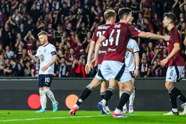 240827 Anders Christiansen of Malmö FF looks dejected during the UEFA Champions League football match between Sparta Prague and Malmö FF on August 27, 2024 in Prague. Photo: Mathilda Ahlberg BILDBYRAN kod MA MA0710 fotboll football soccer fotball champions league sparta prag malmö ff bbeng bbauto depp Copyright: MATHILDAxAHLBERG BB240827MA080