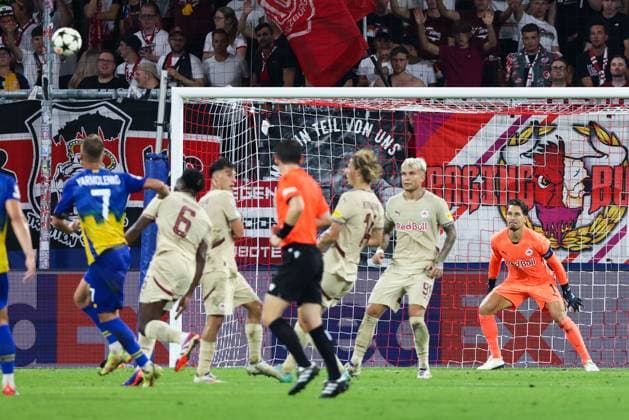 SOCCER - UEFA CL, RBS vs Kyiv SALZBURG,AUSTRIA,27.AUG.24 - SOCCER - UEFA Champions League, qualification, Red Bull Salzburg vs FC Dynamo Kyiv. Image shows Janis Blaswich (RBS).  GEPAxpictures xMathiasxMandl