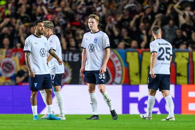 240827 Nils Zätterström of Malmö FF looks dejected during the UEFA Champions League football match between Sparta Prague and Malmö FF on August 27, 2024 in Prague. Photo: Mathilda Ahlberg BILDBYRAN kod MA MA0710 fotboll football soccer fotball champions league sparta prag malmö ff bbeng bbauto depp Copyright: MATHILDAxAHLBERG BB240827MA132