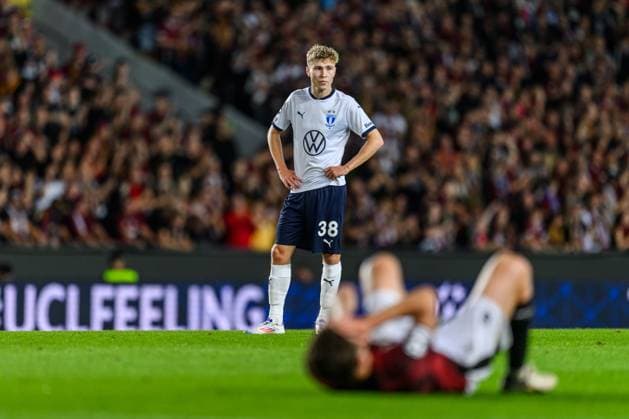 240827 Hugo Bolin of Malmö FF looks dejected during the UEFA Champions League football match between Sparta Prague and Malmö FF on August 27, 2024 in Prague. Photo: Mathilda Ahlberg BILDBYRAN kod MA MA0710 fotboll football soccer fotball champions league sparta prag malmö ff bbeng bbauto depp Copyright: MATHILDAxAHLBERG BB240827MA139