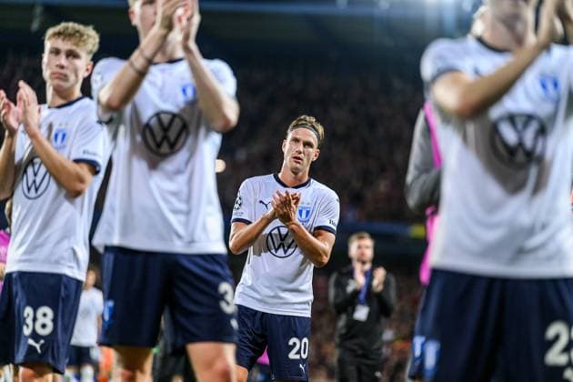 240827 Erik Botheim of Malmö FF looks dejected during the UEFA Champions League football match between Sparta Prague and Malmö FF on August 27, 2024 in Prague. Photo: Mathilda Ahlberg BILDBYRAN kod MA MA0710 fotboll football soccer fotball champions league sparta prag malmö ff bbeng bbauto depp Copyright: MATHILDAxAHLBERG BB240827MA147
