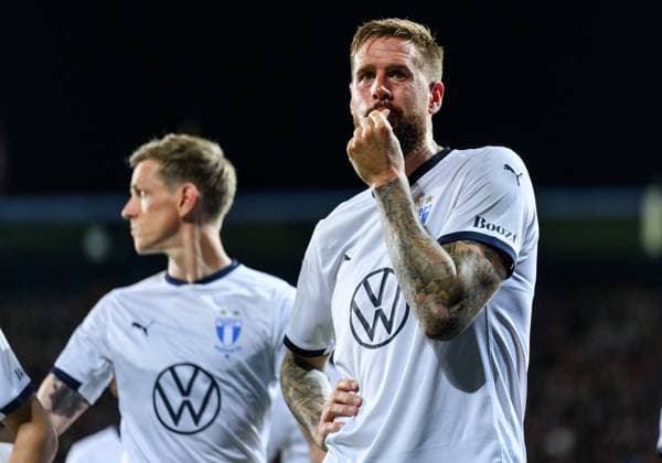 240827 Pontus Jansson of Malmö FF looks dejected during the UEFA Champions League football match between Sparta Prague and Malmö FF on August 27, 2024 in Prague. Photo: Mathilda Ahlberg BILDBYRAN kod MA MA0710 fotboll football soccer fotball champions league sparta prag malmö ff bbeng bbauto depp Copyright: MATHILDAxAHLBERG BB240827MA156