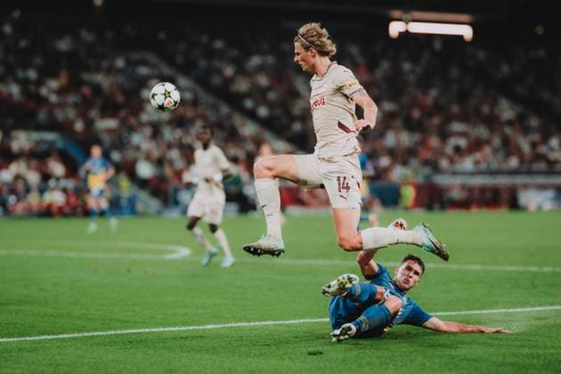 UEFA Champions League Play Off : FC Salzburg-Dynamo Kiew SALZBURG, AUSTRIA - AUGUST 27: Maurits Kjaergaard of FC Salzburg performs during the UEFA Champions League play off second leg match FC Salzburg vs Dynamo Kiew on August 27, 2024 in Salzburg, Austria. Copyright: xAndreasxSchaadx-xFCxRedxBullxSalx _AS22402
