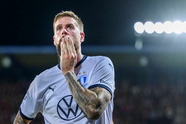 240827 Pontus Jansson of Malmö FF looks dejected after the UEFA Champions League football match between Sparta Prague and Malmö FF on August 27, 2024 in Prague. Photo: Mathilda Ahlberg BILDBYRAN kod MA MA0710 fotboll football soccer fotball champions league sparta prag malmö ff bbeng sparta prague depp Copyright: MATHILDAxAHLBERG BB240827MA227