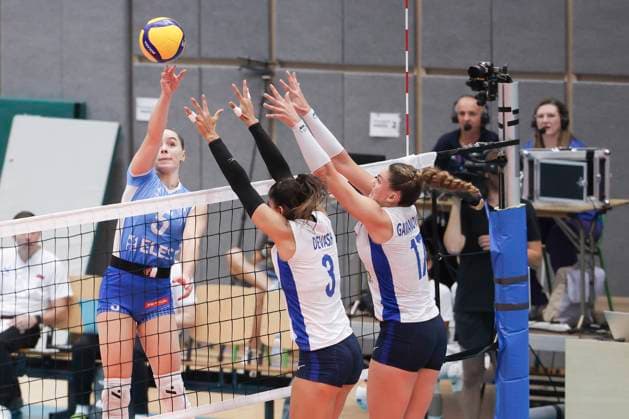 Volleyball, EM Quali, Frauen, Slowenien - Israel (240828) -- LJUBLJANA, Aug. 28, 2024 -- Lorena Lorber Fijok (L) of Slovenia spikes the ball during the CEV Eurovolley 2026 Women Qualification between Slovenia and Israel in Ljubljana, Slovenia, Aug. 27, 2024. (Photo by Zeljko Stevanic Xinhua) (SP)SLOVENIA-LJUBLJANA-VOLLEYBALL-CEV EUROVOLLEY 2026-QUALIFICATION-WOMEN-SLOVENIA VS ISRAEL ZhouxYue 