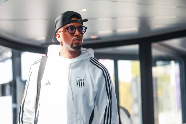 Sport Themen der Woche KW35 Sport Bilder des Tages SOCCER - UEFA EL, Bukarest vs LASK VIENNA,AUSTRIA,28.AUG.24 - SOCCER - UEFA Europa League, qualification, FCSB Bukarest vs Linzer ASK, preview, departure LASK. Image shows Jerome Boateng (LASK).  GEPAxpictures xManuelxBinder