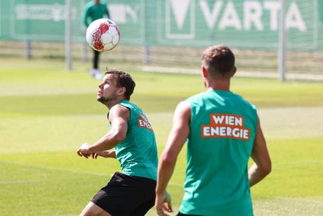 SOCCER - UEFA EL, Rapid vs Braga VIENNA,AUSTRIA,28.AUG.24 - SOCCER - UEFA Europa League, qualification, SK Rapid Wien vs Sporting Club de Braga, preview, training Rapid. Image shows Louis Schaub (Rapid).  GEPAxpictures xArminxRauthner