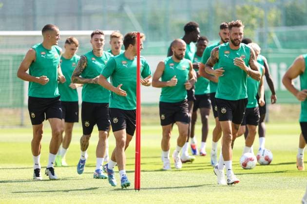 SOCCER - UEFA EL, Rapid vs Braga VIENNA,AUSTRIA,28.AUG.24 - SOCCER - UEFA Europa League, qualification, SK Rapid Wien vs Sporting Club de Braga, preview, training Rapid. Image shows the team of Rapid.  GEPAxpictures xArminxRauthner