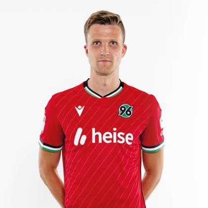 Fabian Kunze Hannover 96. Porträttermin Saison 2024 2025 2. BL Bundesliga Copyright: Hannover 96 Lars Kaletta; Fussball GER Porträt Vorstellung Präsentation Pressetermin Headshot Headshots xptt