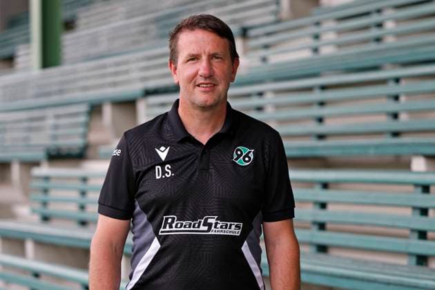 Fußball, 3. Liga, Hannover 96 II Porträttermin 2024 2025 Trainer Daniel Stendel Hannover 96 II. U23 U 23, Porträttermin Saison 2024 2025 3. Liga Copyright: Hannover 96 Lars Kaletta; Fussball GER Porträt Vorstellung Präsentation Pressetermin Headshot Headshots xptt