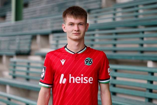 Fußball, 3. Liga, Hannover 96 II Porträttermin 2024 2025 Kean Brandt, Hannover 96 II. U23 U 23, Porträttermin Saison 2024 2025 3. Liga Copyright: Hannover 96 Lars Kaletta; Fussball GER Porträt Vorstellung Präsentation Pressetermin Headshot Headshots xptt