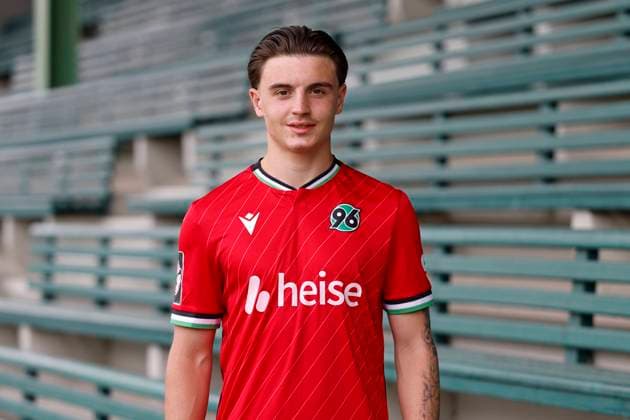 Fußball, 3. Liga, Hannover 96 II Porträttermin 2024 2025 Mark Gevorgyan, Hannover 96 II. U23 U 23, Porträttermin Saison 2024 2025 3. Liga Copyright: Hannover 96 Lars Kaletta; Fussball GER Porträt Vorstellung Präsentation Pressetermin Headshot Headshots xptt