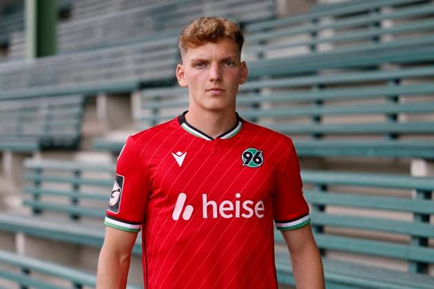 Fußball, 3. Liga, Hannover 96 II Porträttermin 2024 2025 Michel Dammeier, Hannover 96 II. U23 U 23, Porträttermin Saison 2024 2025 3. Liga Copyright: Hannover 96 Lars Kaletta; Fussball GER Porträt Vorstellung Präsentation Pressetermin Headshot Headshots xptt