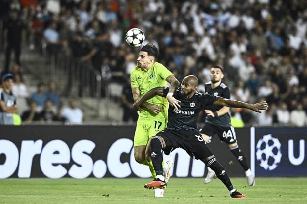 Qarabag v GNK Dinamo Zagreb - UEFA Champions Qualifying Play-Off: Second Leg BAKU, AZERBAIJAN - AUGUST 28: Sandro Kulenovic of Dinamo Zagreb gets a header during the UEFA Champions Qualifying Play-Off Second Leg match between Qarabag and GNK Dinamo Zagreb at Tofiq Bahramov Stadium on August 28, 2024 in Baku, Azerbaijan.  MarkoxLukunic PIXSELL